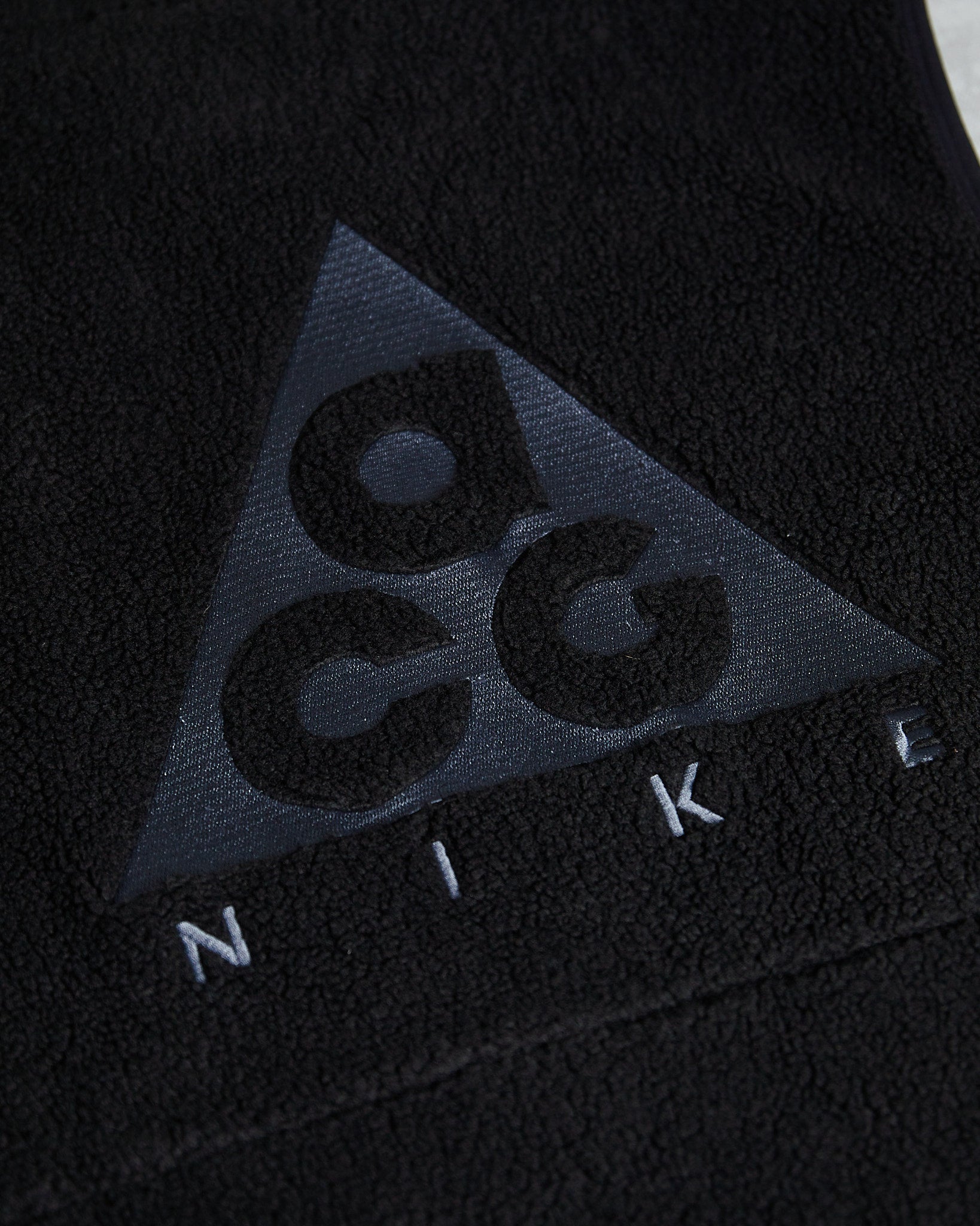 Nike ACG Sherpa Vest (Large) black